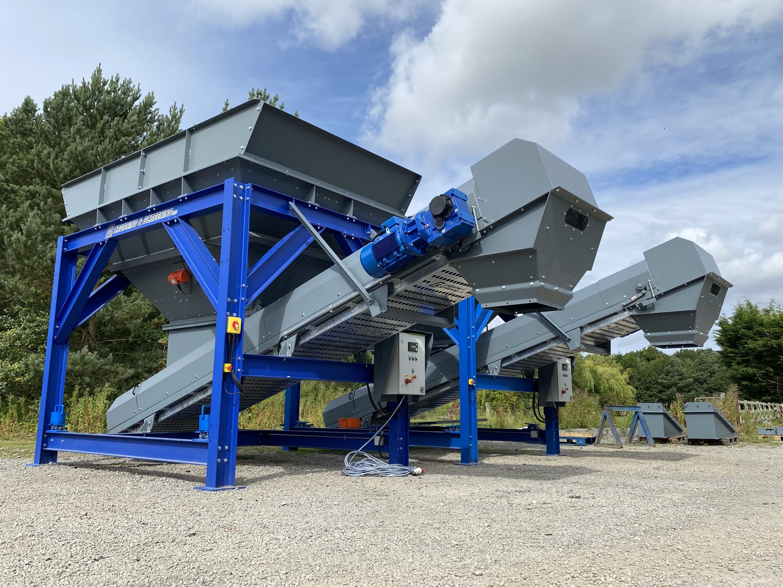 Automated bulk bagging hopper